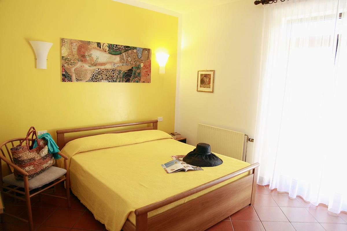Elba Vip Aparthotel Porto Azzurro Exterior photo