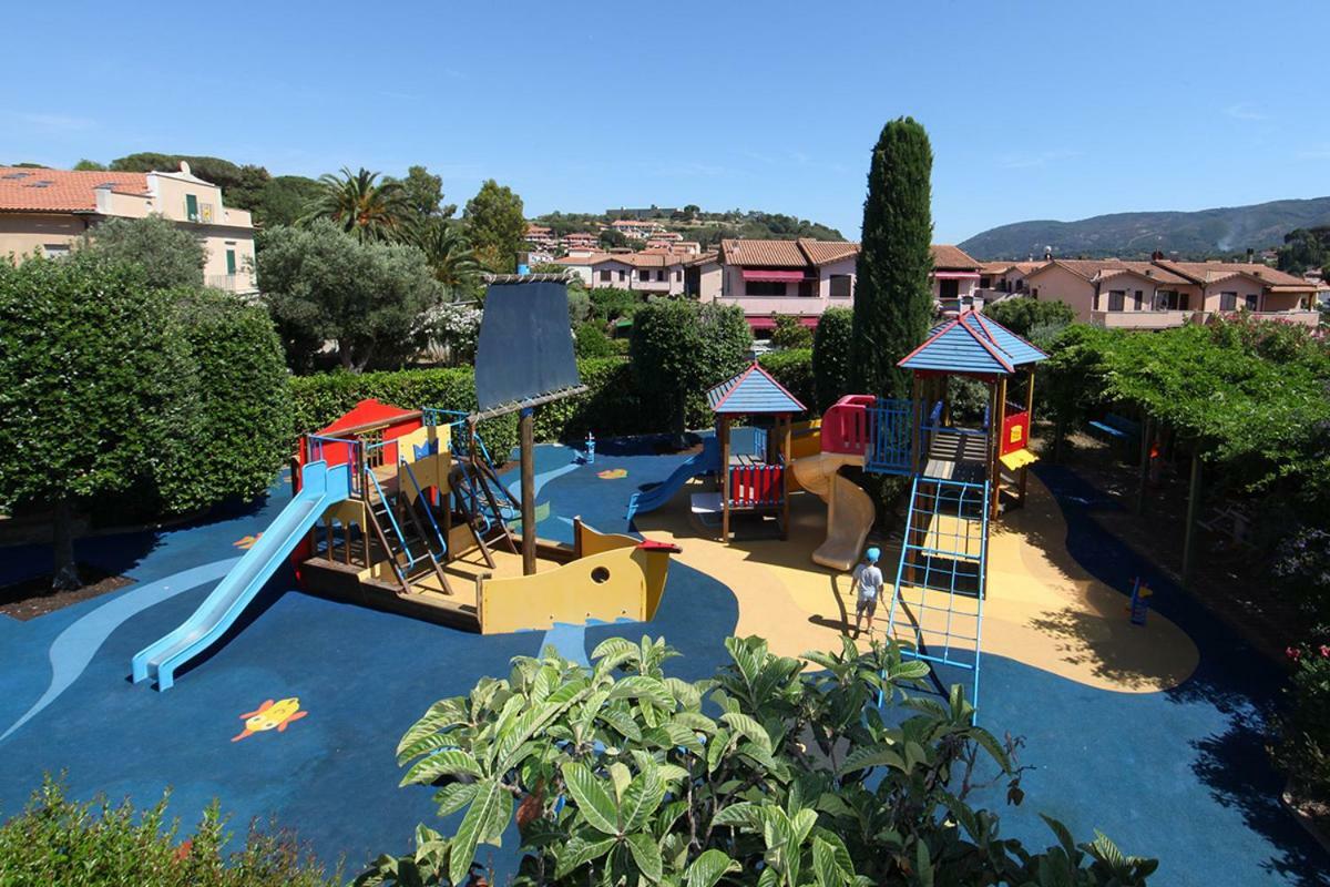 Elba Vip Aparthotel Porto Azzurro Exterior photo